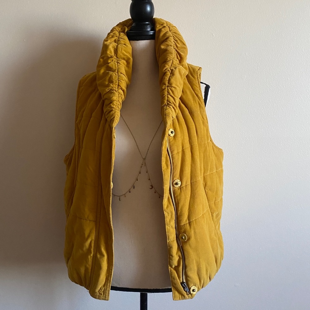 Anthropologie Pilcro Letterpress Velvet Corduroy Puffer Puffy Vest Yellow Large